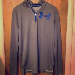 Under armor quarter zip size youth XL